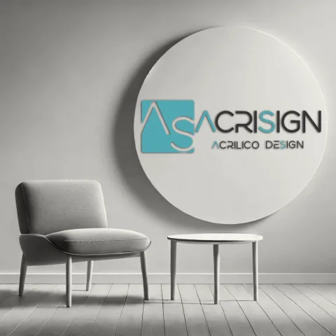 Logo em acrílico com base sobre uma mesa